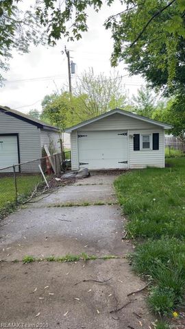 8094 Oak Street, Taylor, MI 48180