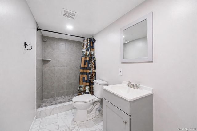231 W Woodside Avenue, Patchogue, NY 11772
