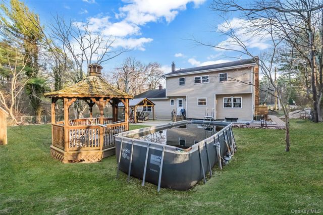 231 W Woodside Avenue, Patchogue, NY 11772