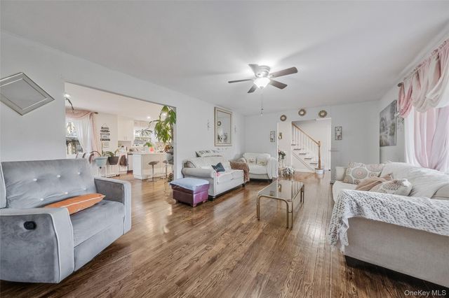 231 W Woodside Avenue, Patchogue, NY 11772
