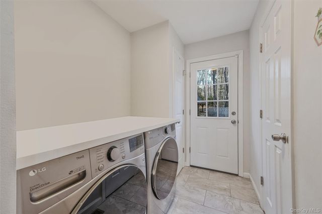 231 W Woodside Avenue, Patchogue, NY 11772