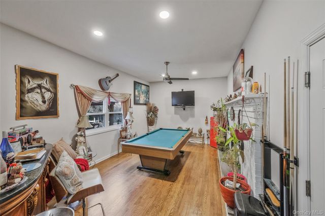 231 W Woodside Avenue, Patchogue, NY 11772