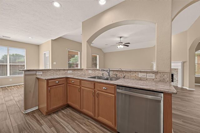 7019 Fountain Lilly Drive, Humble, TX 77346