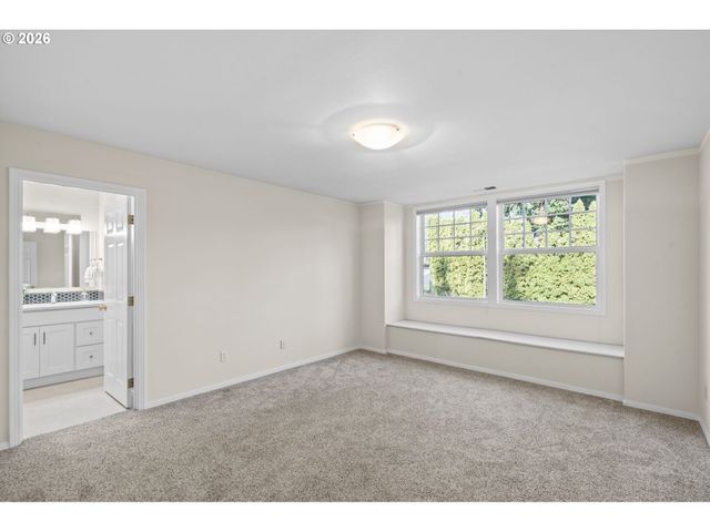 3490 CHAPARREL Loop, West Linn, OR 97068