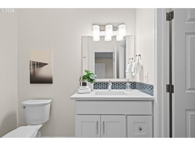 3490 CHAPARREL Loop, West Linn, OR 97068