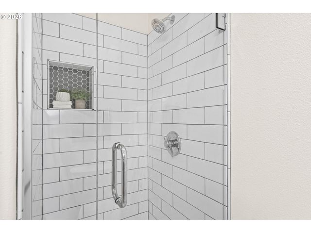 3490 CHAPARREL Loop, West Linn, OR 97068