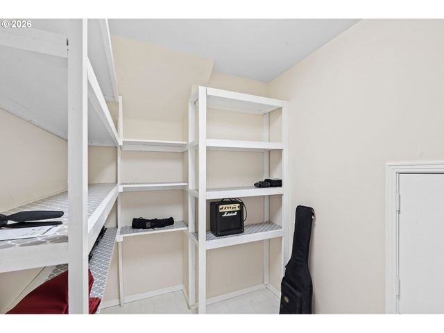 3490 CHAPARREL Loop, West Linn, OR 97068