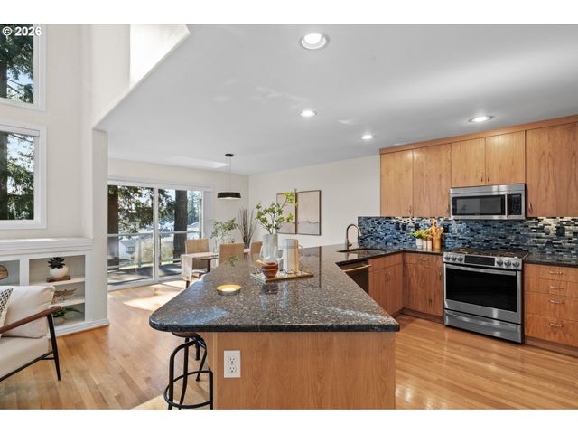 3490 CHAPARREL Loop, West Linn, OR 97068