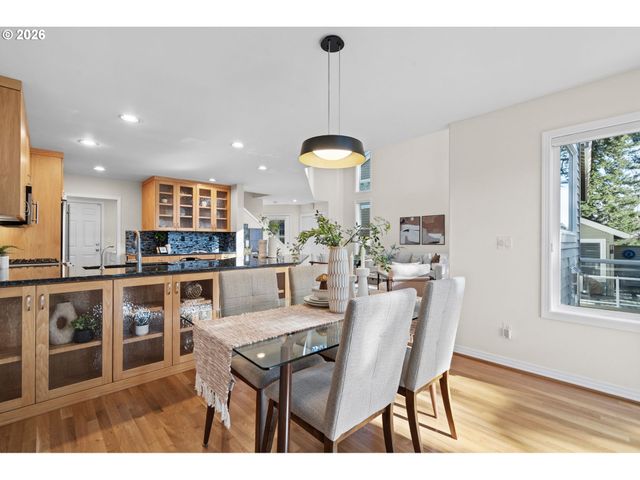 3490 CHAPARREL Loop, West Linn, OR 97068