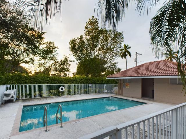4950 PALM GARDEN Lane, Davie, FL 33314
