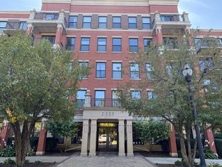2335 W Belle Plaine Avenue 508, Chicago, IL 60618
