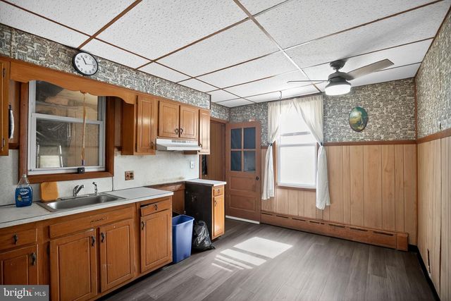 232 E 6TH AVE, Conshohocken, PA 19428