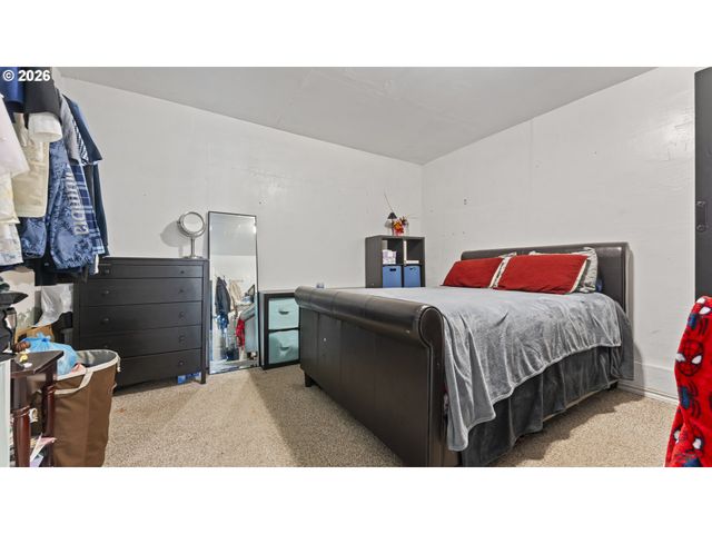1977 ECHO HOLLOW Rd, Eugene, OR 97402