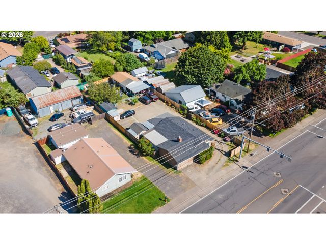1977 ECHO HOLLOW Rd, Eugene, OR 97402