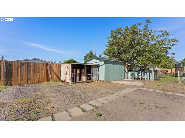 1977 ECHO HOLLOW Rd, Eugene, OR 97402