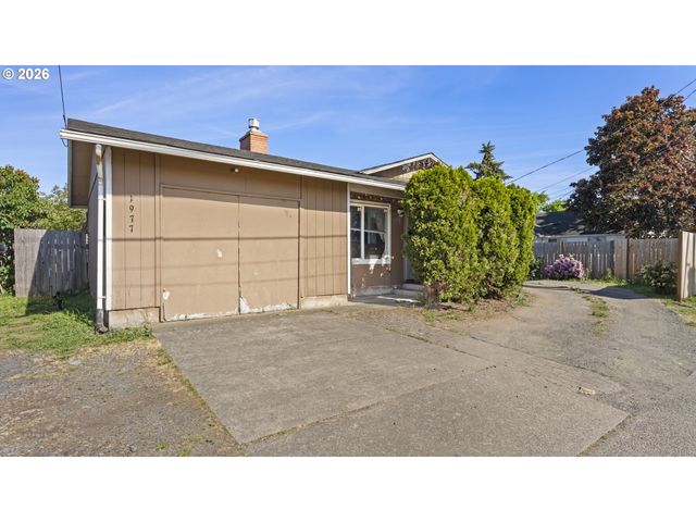 1977 ECHO HOLLOW Rd, Eugene, OR 97402
