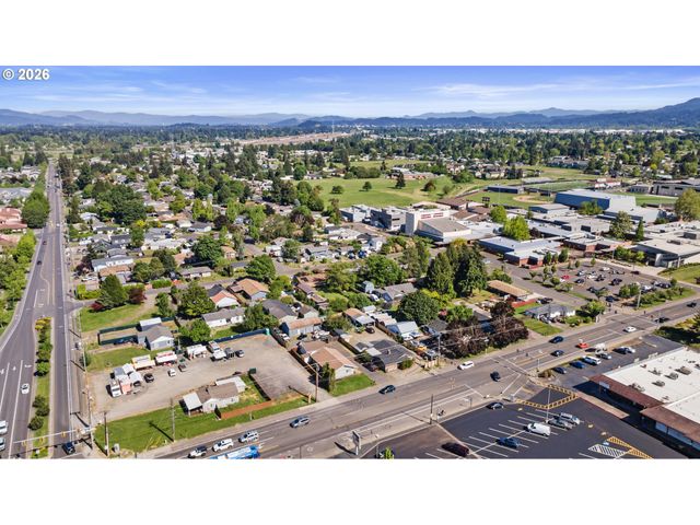 1977 ECHO HOLLOW Rd, Eugene, OR 97402