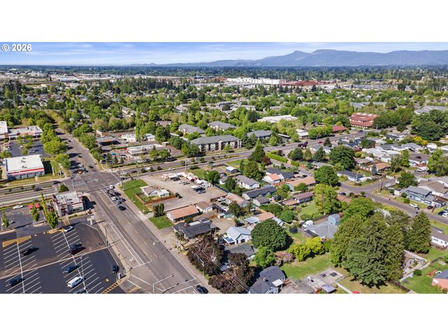 1977 ECHO HOLLOW Rd, Eugene, OR 97402