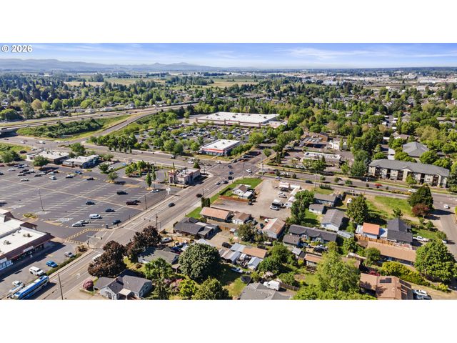 1977 ECHO HOLLOW Rd, Eugene, OR 97402