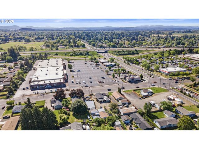 1977 ECHO HOLLOW Rd, Eugene, OR 97402