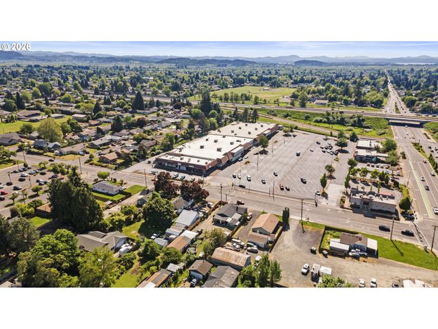 1977 ECHO HOLLOW Rd, Eugene, OR 97402