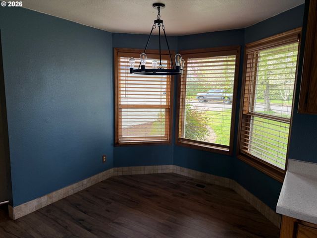 2208 Sw INDIAN MARY Ct, Troutdale, OR 97060