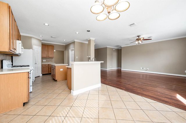 952 Crannog Way, Conroe, TX 77301