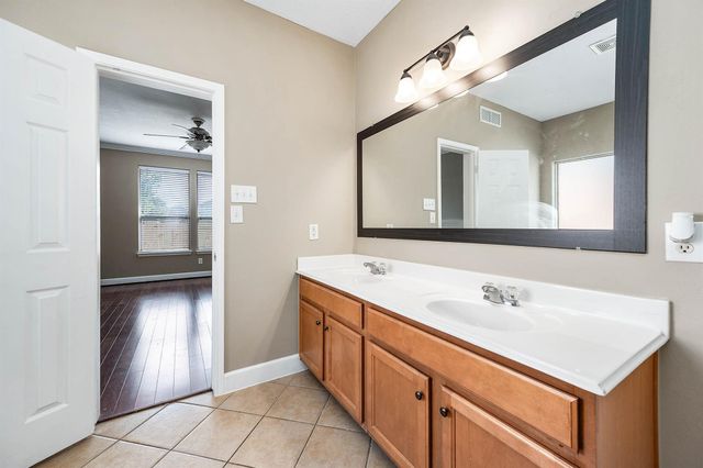 952 Crannog Way, Conroe, TX 77301