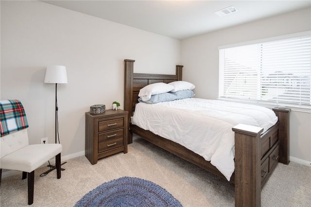 992 Rice Drive, Bryan, TX 77803