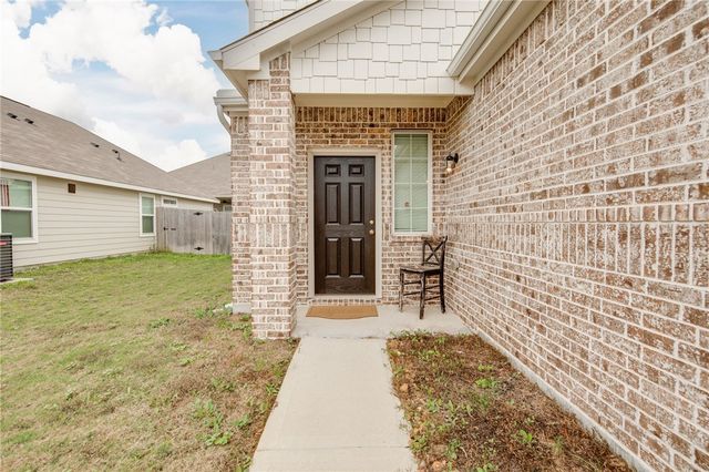 992 Rice Drive, Bryan, TX 77803