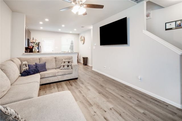 992 Rice Drive, Bryan, TX 77803