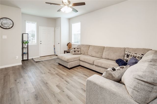 992 Rice Drive, Bryan, TX 77803