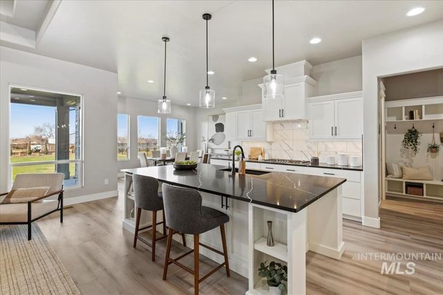 9933 S Peregrine Falcon Ave, Nampa, ID 83686