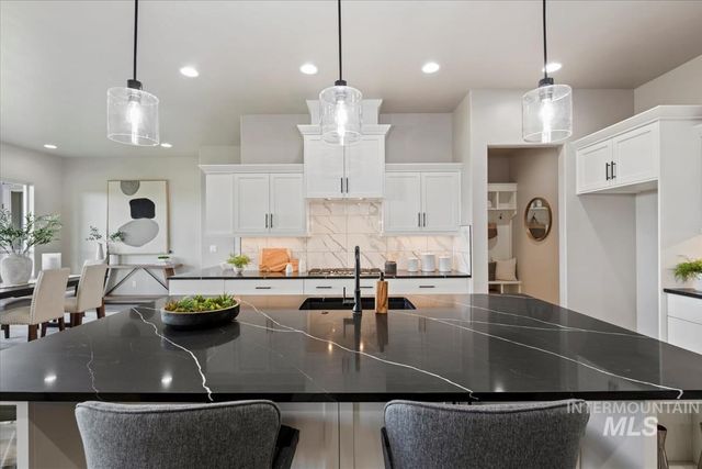 9933 S Peregrine Falcon Ave, Nampa, ID 83686