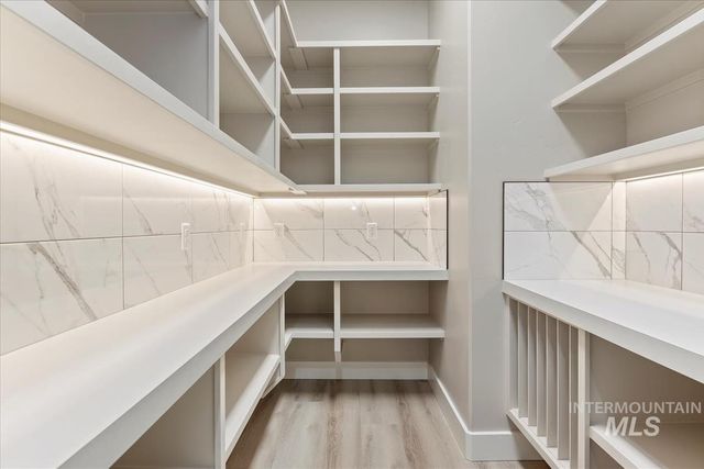 9933 S Peregrine Falcon Ave, Nampa, ID 83686