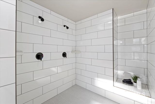 9933 S Peregrine Falcon Ave, Nampa, ID 83686