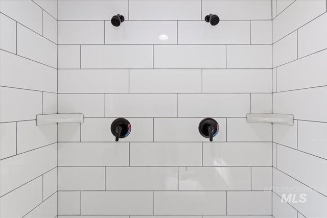 9933 S Peregrine Falcon Ave, Nampa, ID 83686