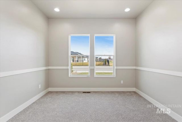 9933 S Peregrine Falcon Ave, Nampa, ID 83686