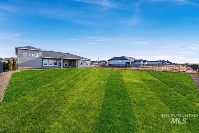 9933 S Peregrine Falcon Ave, Nampa, ID 83686