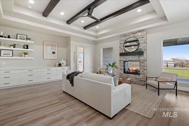 9933 S Peregrine Falcon Ave, Nampa, ID 83686