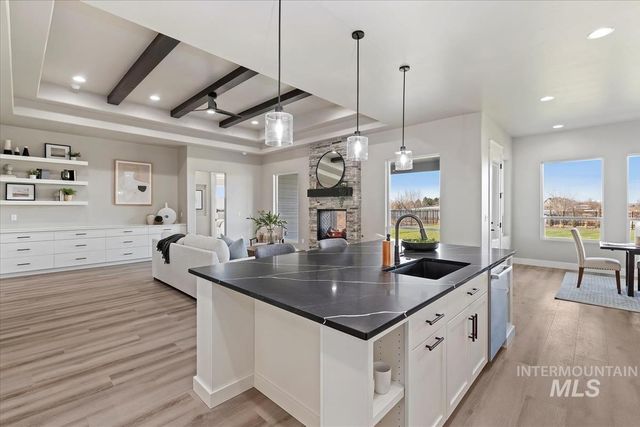 9933 S Peregrine Falcon Ave, Nampa, ID 83686