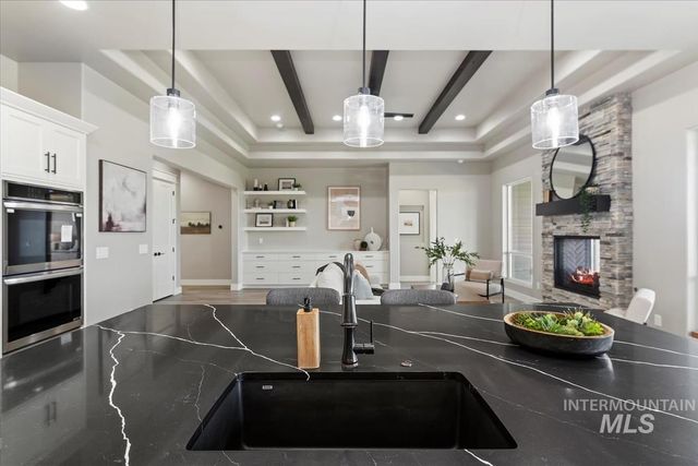 9933 S Peregrine Falcon Ave, Nampa, ID 83686