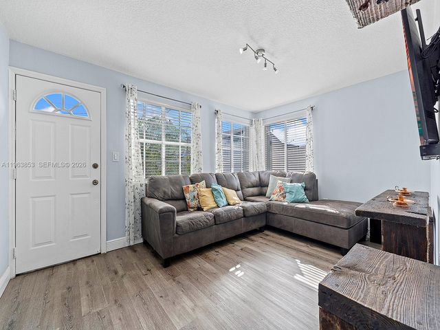 1016 SW 12th Ave ., Miami, FL 33130