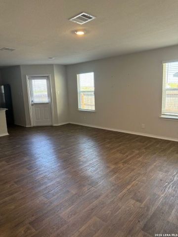 6655 Whisper Pond, San Antonio, TX 78252