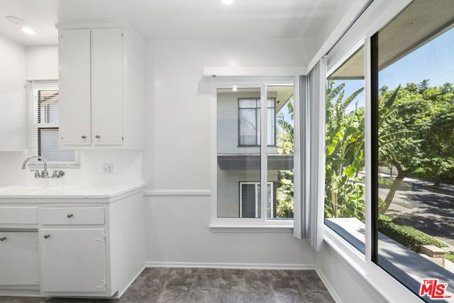 1227 N Harper Avenue 8, West Hollywood, CA 90046