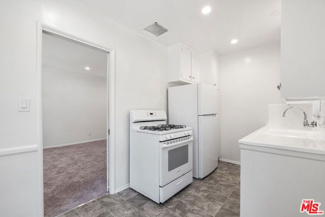 1227 N Harper Avenue 8, West Hollywood, CA 90046