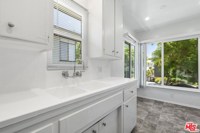 1227 N Harper Avenue 8, West Hollywood, CA 90046