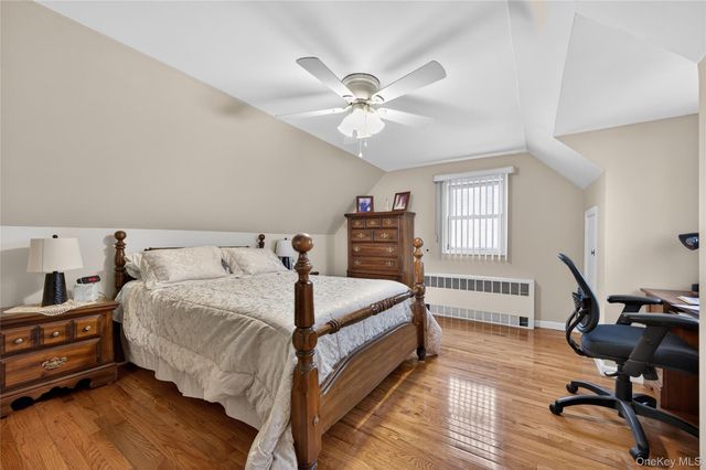 112 Wentworth Avenue, Albertson, NY 11507