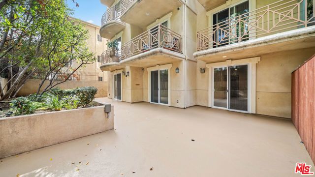 2306 FOX HILLS Drive 103, Los Angeles, CA 90064