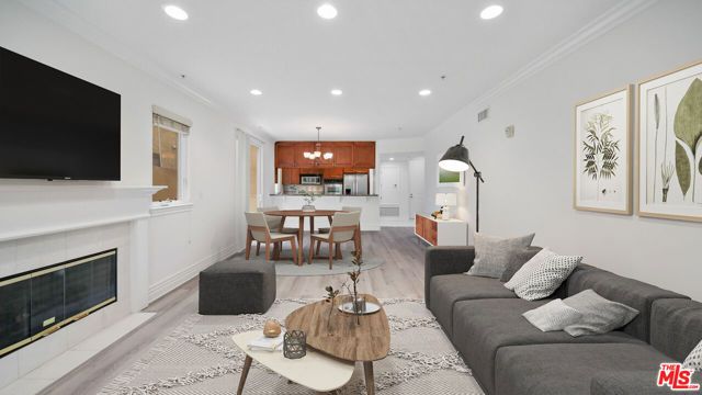2306 FOX HILLS Drive 103, Los Angeles, CA 90064